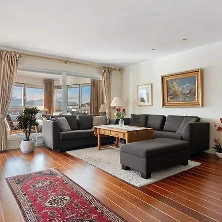 North Estate Penthouse Lejlighed *